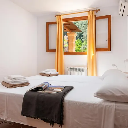 別荘 Pont Roma With Pool, Mountain Views & Aircon ポレンサ