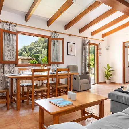 Pont Roma With Pool, Mountain Views & Aircon 別荘 *