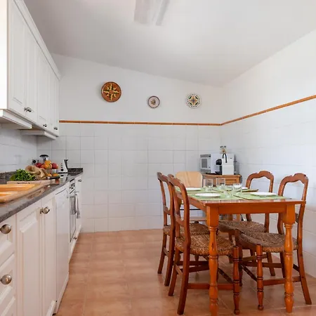 Сasa de vacaciones Pont Roma With Pool, Mountain Views & Aircon *