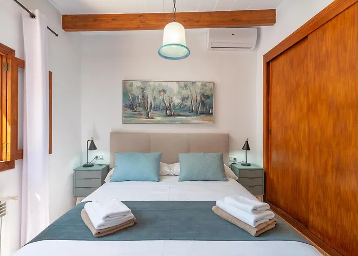 Pont Roma With Pool, Mountain Views & Aircon Dom wakacyjny *