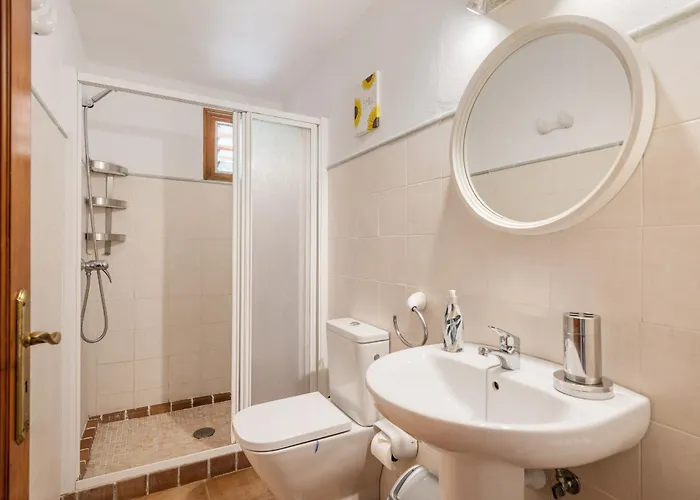 Pont Roma With Pool, Mountain Views & Aircon Holiday home