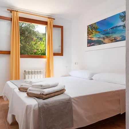 Pont Roma With Pool, Mountain Views & Aircon פוינסה